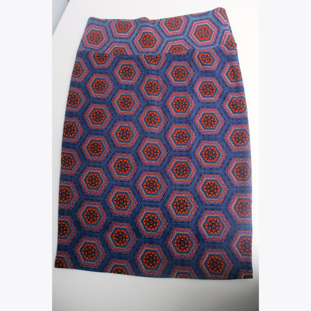 NWOT LULAROE CASSIE PENCIL SKIRT SIZE MEDIUM HEXIE